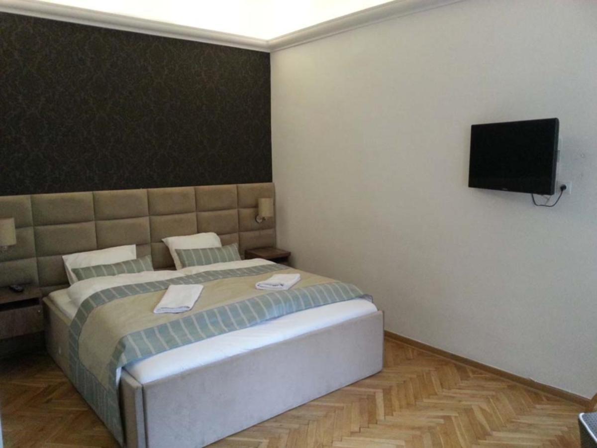 Chmielna 5 Rooms & Apartments Varşovia Exterior foto